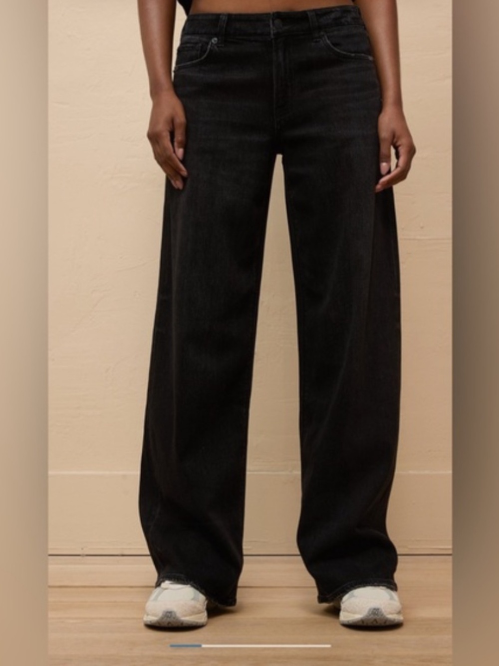AE Dreamy Drape Stretch Low-Rise Baggy Wide-Leg Jean